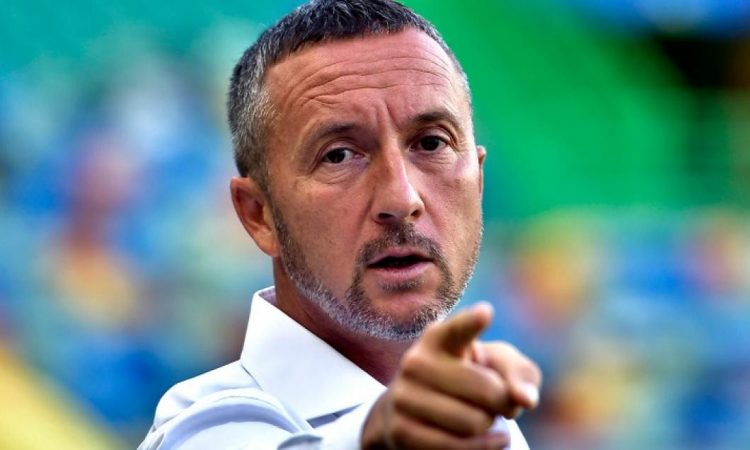 Focar de COVID-19 la FCSB. Meme Stoica are coronavirus