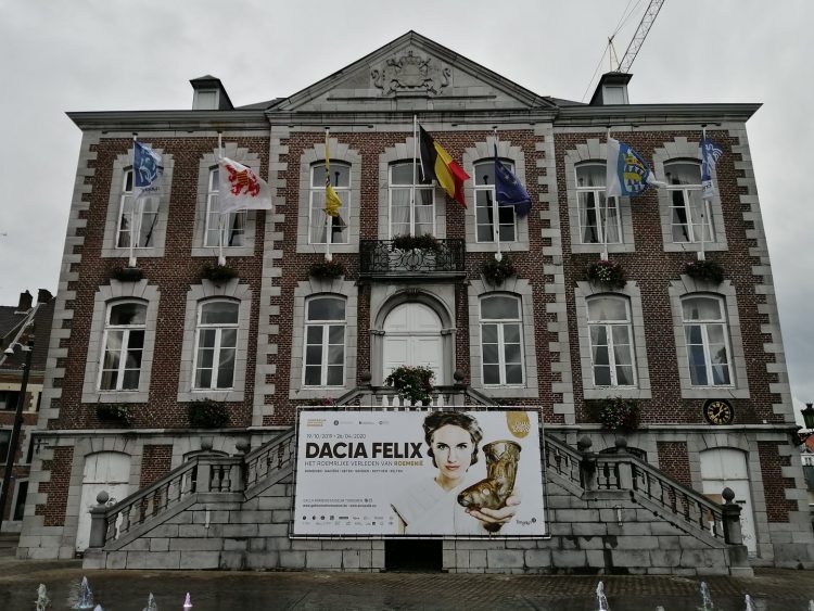 Exponate ale Muzeului Județean de Istorie și Arheologie Maramureș la Festivalul Internațional de Artă EUROPALIA – Belgia