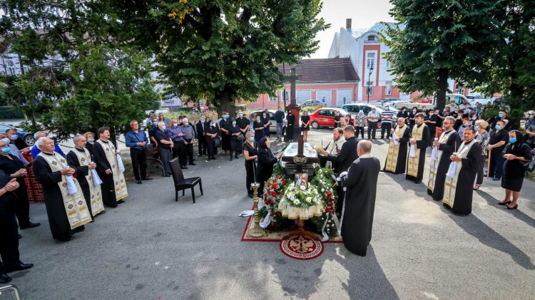 Părintele Nuțu Ivanciuc, condus pe ultimul drum