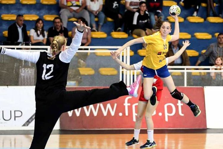 Handbal. Oana Borș, extrema dreaptă a CS Minaur Baia Mare, convocată la lotul feminin de tineret (2002-2003)