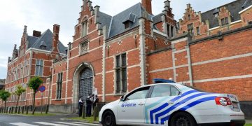 Patru bărbați au deturnat un elicopter în Belgia. Au vrut să îl folosească pentru evadarea unor dețiunți