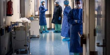 Dezastrul mondial provocat de COVID-19. Peste 3 milioane de angajați din domeniul sanitar au fost infectați