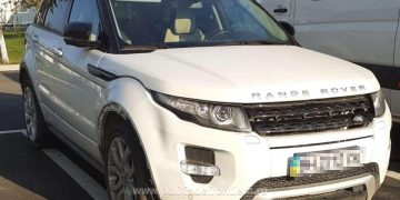 Land Rover căutat de autorităţile din Italia, depistat de poliţiştii de frontieră