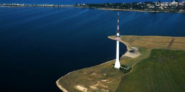 Situație îngrijorătoare la lacul cu nămol benefic. Lacul Techirghiol a scăzut în ultimii ani cu un metru și s-a retras cu 30 de metri