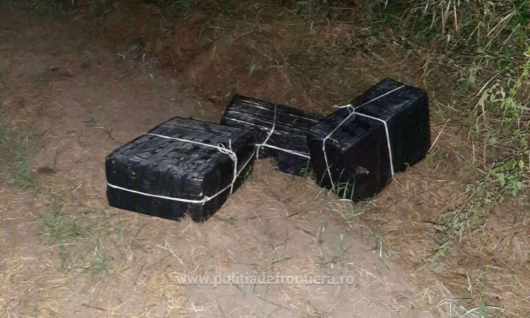 Peste 2.300 pachete cu țigări confiscate la frontiera cu Ucraina