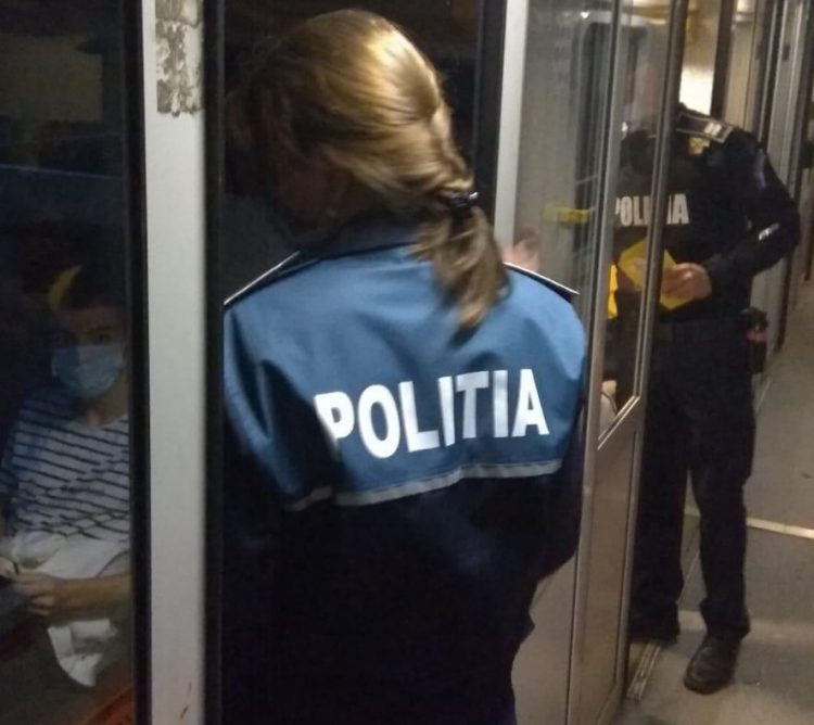 „Selfie-ul pe tren nu ia like-uri, ia vieți”, campanie de conştientizare a tinerilor