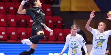 CSM BUCUREȘTI – FERENCVAROS 25-19. A revenit Neagu, au revenit victoriile