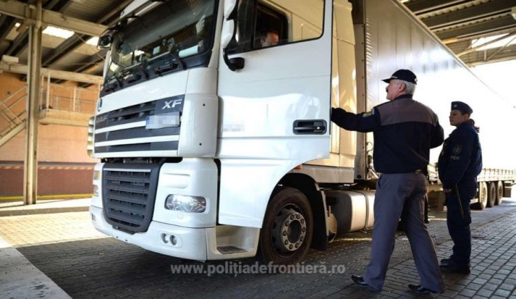 Valori de trafic crescute la automarfare, la graniţa cu Ungaria 