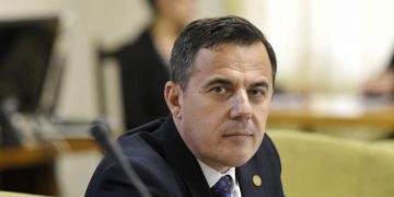 Ministrul Ion Ștefan „Grindă” își dă singur milioane din banii publici