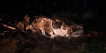 Accident teribil: Un tânăr a ars de viu, după ce mașina pe care o conducea s-a răsturnat și a luat foc