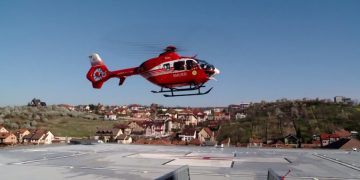 Un băiețel în vârstă de patru ani din Prahova a suferit arsuri îngrozitoare, după ce părinții au aprins grătarul cu benzină