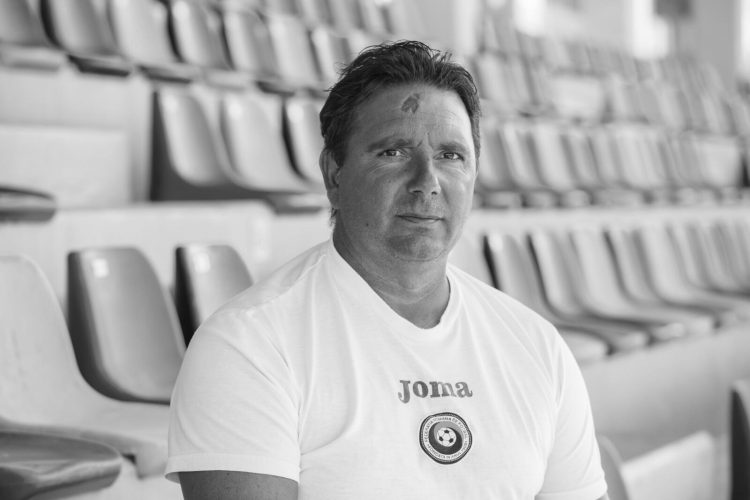 Antrenorul naționalei feminine U19, Florin Bugar, a pierdut lupta cu viața