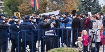 Preot slujitor din Iași: „Atacul de acum asupra Sărbătorii Sfintei Parascheva este în realitate un atac frontal asupra poporului român”