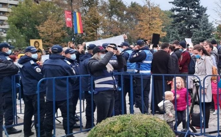 Preot slujitor din Iași: „Atacul de acum asupra Sărbătorii Sfintei Parascheva este în realitate un atac frontal asupra poporului român”