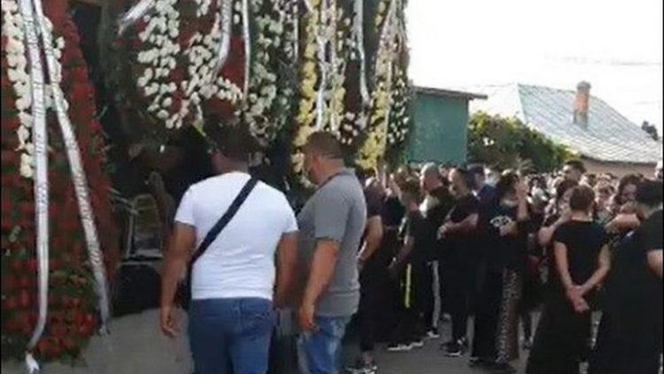 Amenzi de peste 47.000 de lei la finalul unei înmormântări 