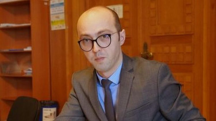 Şi şeful Grupului de Comunicare Strategică este acuzat că are diplomă în FALS