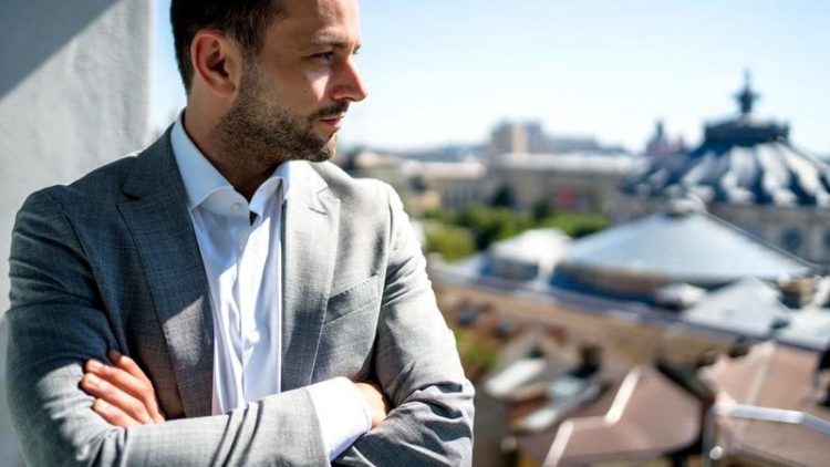 Opinia lui Mihai Morar: ”Anisie, Doamna Nimeni & Școala Nimănui”