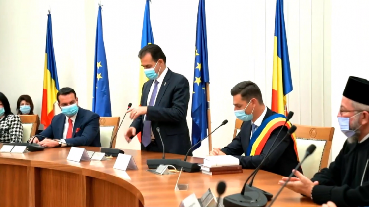 Cetățenii sunt luați de fraieri și amendați de mai marii statului, în timp ce ei nu respectă absolut nimic