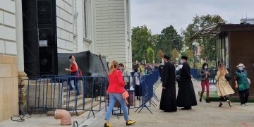 Pelerinajul de la Iaşi nu se va mai organiza în perioada 8-15 octombrie. Racla cu moaștele Sf. Parascheva nu va putea fi atinsă