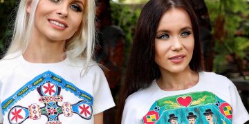 Albastru Rural, linie vestimentară inspirată din crucile de la Săpânța, proiect lansat de gemenele folclorului maramureșean, Suzana și Daciana Vlad