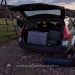 A fugit de poliţiştii de frontieră şi şi-a abandonat maşina ticsită cu peste 8.000 pachete cu ţigări de contrabandă