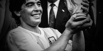 Veste tragică! Legenda fotbalului, Diego Maradona, a decedat la vârsta de 60 de ani
