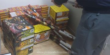 Peste 6.000 produse pirotehnice, descoperite de poliţiştii de frontieră