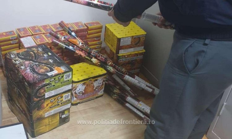 Peste 6.000 produse pirotehnice, descoperite de poliţiştii de frontieră