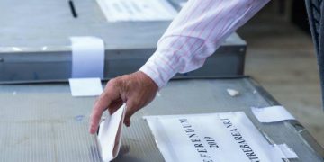 Premieră în România! Orașul Bacău convoacă un referendum local pentru impunerea unor măsuri anti-COVID-19