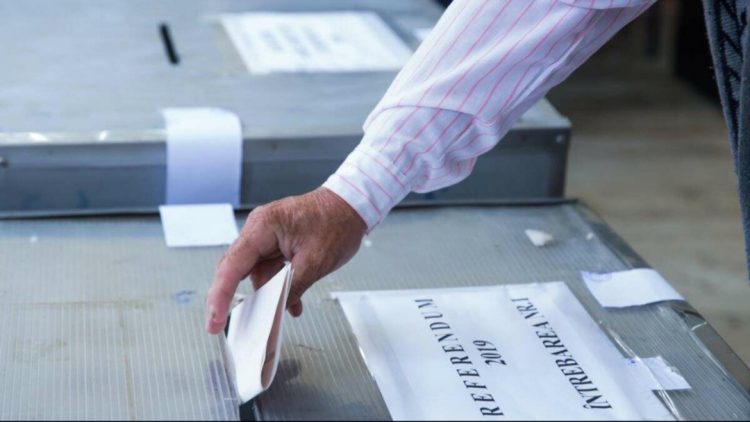 Premieră în România! Orașul Bacău convoacă un referendum local pentru impunerea unor măsuri anti-COVID-19