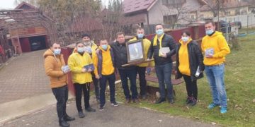 Noul ,,model” de campanie electorală marca PNL – cu tabloul candidatului în prim-plan