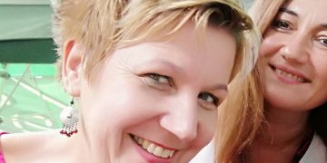 O profesoară diagnosticată cu cancer în stadiul patru continuă să le predea elevilor: „E ceea ce am făcut o viaţă întreagă, ceea ce iubesc”