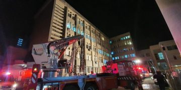 Şapte pacienţi intubaţi au murit într-un incendiu izbucnit la Spitalul Judeţean de Urgenţă Piatra Neamţ. Erau bolnavi de COVID