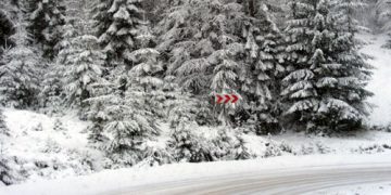 „Cadou de sărbători”: Drumarii spun că vor lăsa drumurile înzăpezite, dacă nu li se măresc salariile