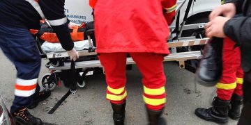 Un poliţist local din Baia Mare, călcat cu maşina de un şofer recalcitrant