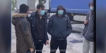 Patru cetăţeni din Afganistan și Pakistan, opriţi din drumul ilegal spre vestul Europei