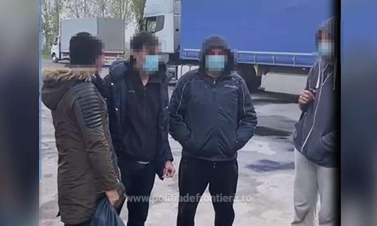Patru cetăţeni din Afganistan și Pakistan, opriţi din drumul ilegal spre vestul Europei