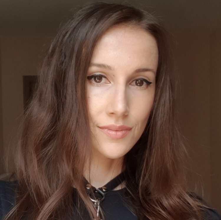 Alexandrei Furnea, supravietuitoare de la Colectiv, dupa incendiul de la Piatra Neamt: „Duhoarea veche mi s-a intors in nari”