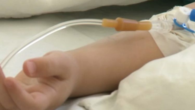O fetiță de o lună, suspectă de COVID-19, în stare gravă la secția de Terapie Intensivă