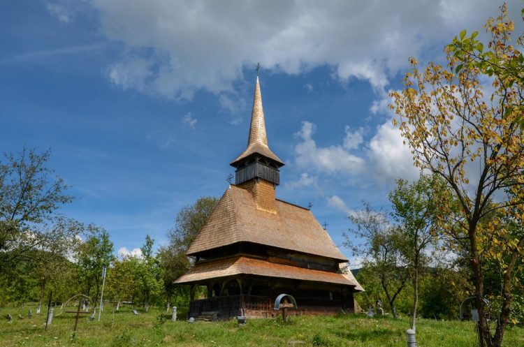 Bisericile de lemn din Țara Maramureșului sunt promovate pe un nou website