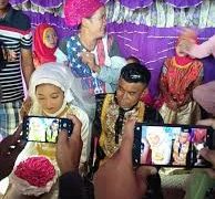 O copilă de 13 ani, obligată să devină a cincea soție a unui bărbat de 48 ani