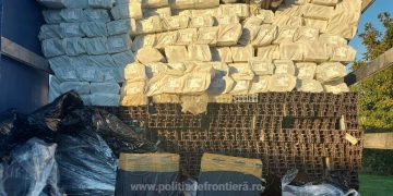 Produse de parfumerie susceptibile a fi contrafăcute, de peste 600.000 lei, descoperite la P.T.F. Giurgiu