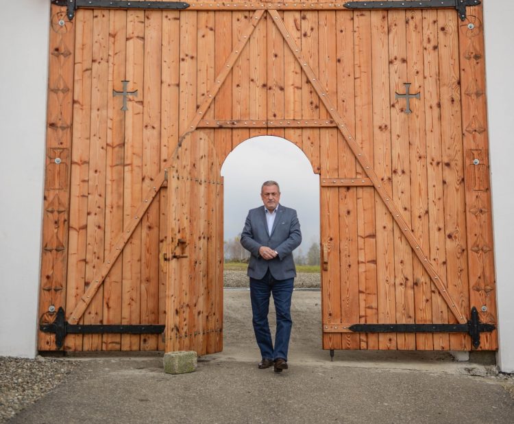 Gheorghe Şimon: “Accelerare economică prin investiții în incubatoare de afaceri şi parcuri industriale”