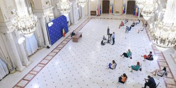 Cum se aranjează show-urile de presă ale lui Iohannis