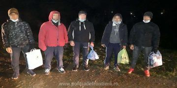 Cinci tineri afgani, opriți din drumul ilegal la frontieră, au ajuns la Centrul de Azil de la Şomcuta Mare