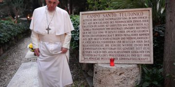 Pomenirea răposaților. Papa Francisc: A merge la Isus, țelul speranței creștine