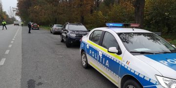 DOCUMENTE OFICIALE Modelul declaraţiei pe propria răspundere pentru deplasarea în afara locuinţei şi formularul adeverinţei de la angajator. DESCARCĂ DOCUMENTELE