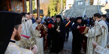 Mare sărbătoare în vârful muntelui. Ce s-a întâmplat astăzi la Mănăstirea Rohia