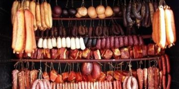 Târgul de produse tradiționale s-a prelungit până la Crăciun