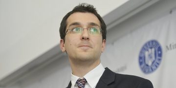 Vlad Voiculescu anunță privatizarea sistemului asigurărilor de sănătate!